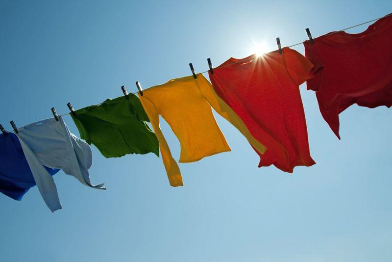 5 sai lầm biến quần áo phơi thành máy hút vi khuẩn, bỏ ngay còn kịp