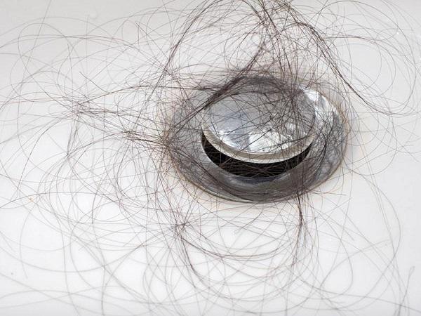 6 thứ đổ xuống cống cả năm cũng không tiêu, bảo sao tắc cống, hôi rình