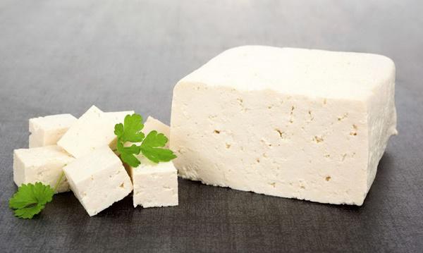 Mẹ Hà Nội tiết lộ “thần công” chăm cây lớn nhanh như thổi nhờ 1 thanh đậu phụ