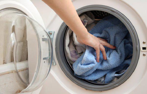 Mẹo sử dụng máy giặt vô tư vẫn tiết kiệm ½ tiền điện nước, người bán hàng cũng chịu thua