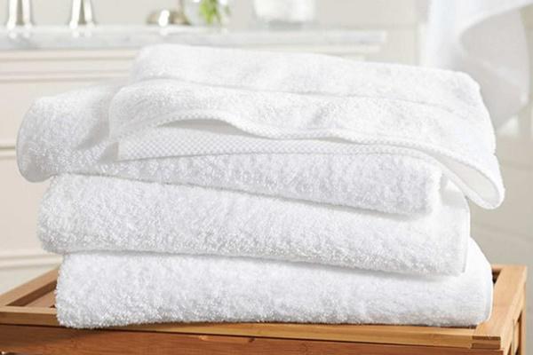 Nhân viên nhà nghỉ tiết lộ 5 thứ miễn phí nhưng bẩn hơn bồn cầu “thách” ai dám dùng