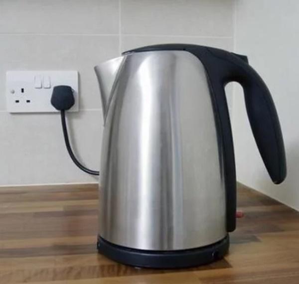 Nhân viên nhà nghỉ tiết lộ 5 thứ miễn phí nhưng bẩn hơn bồn cầu “thách” ai dám dùng