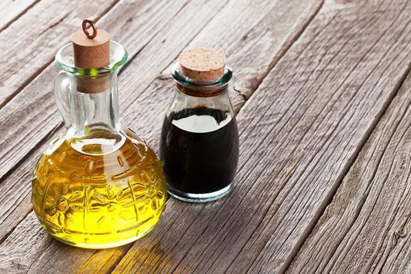 Tết xong bếp gas nhà nào cũng cáu bẩn, cứ làm theo cách này đảm bảo sạch bong kin kít
