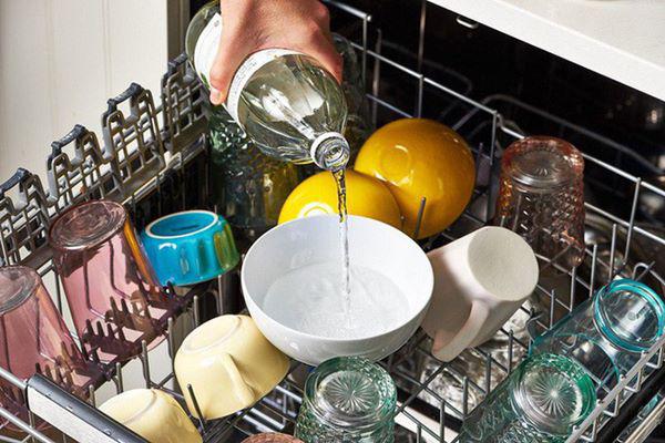 Tiết kiệm cả triệu tiền nước nhờ 1 nhúm bột màu, nghe khó tin nhưng có thật