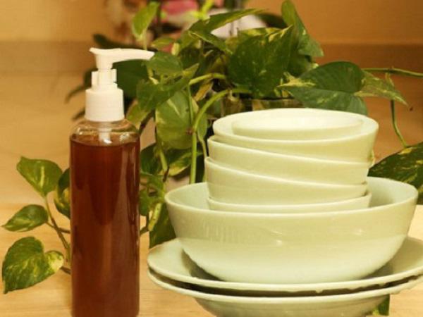 Công thức làm nước rửa bát từ quả bồ hòn siêu dễ chị em đang “lùng sục” khắp nơi