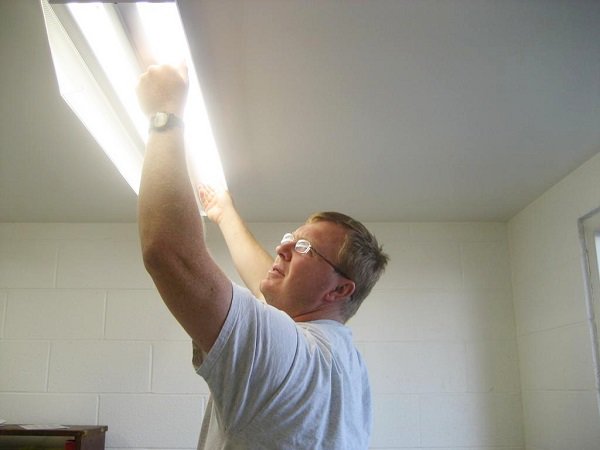 10 cách tiết kiệm điện trong mùa hè giúp giảm 50% hóa đơn tiền điện trong chớp mắt