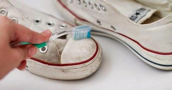 Bàn chải đánh răng cũ chớ vội vứt đi, để lại làm những mẹo cực kì hữu ích này