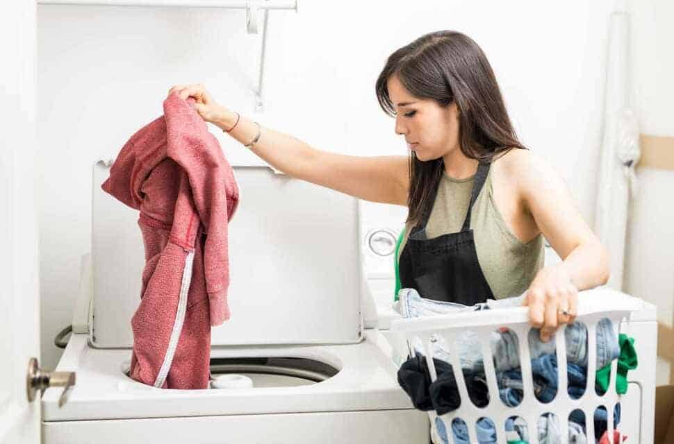 Dịch vụ giặt sấy giặt ủi áo dài Quận Tân Phú